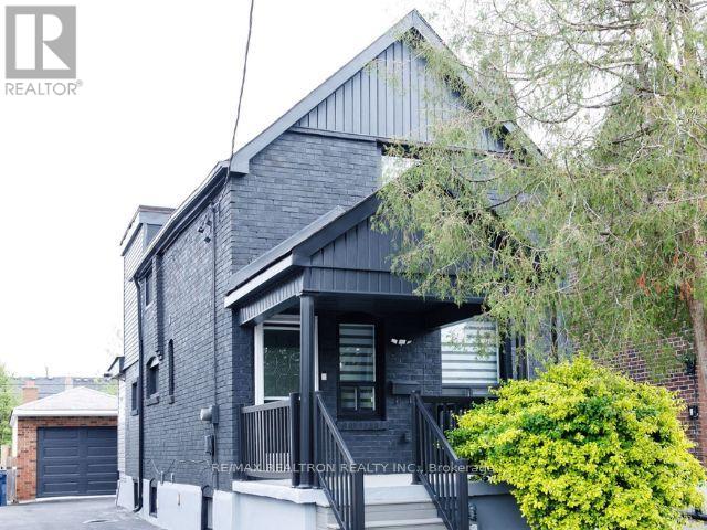 77 Hatherley Rd, Toronto, ON M6E 1V8