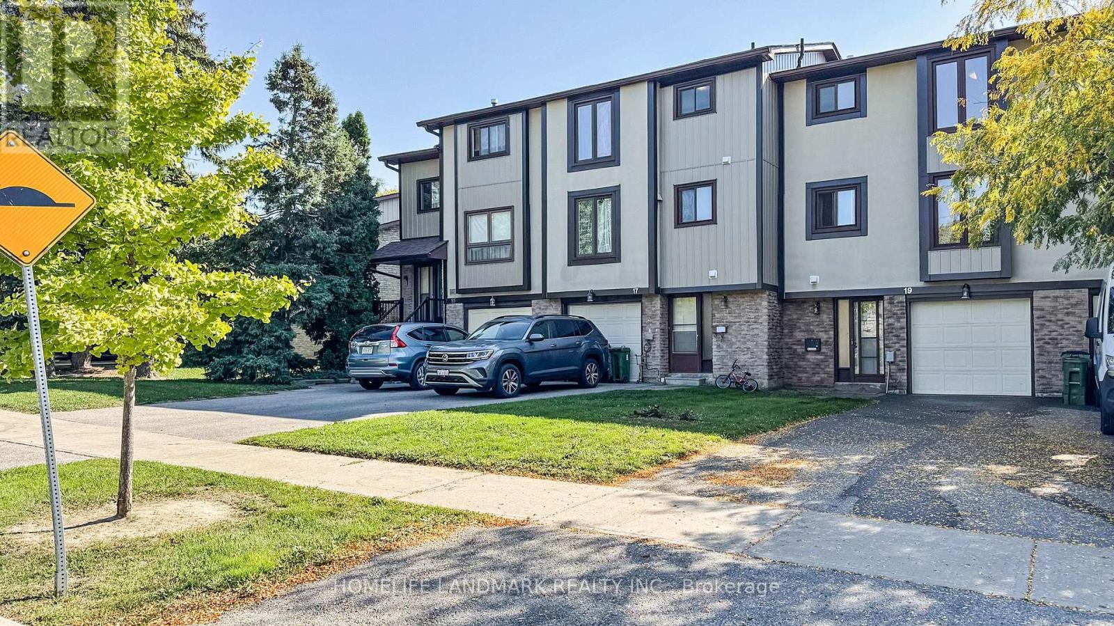 19 Fundy Bay Blvd, Toronto, ON M1W 3A1