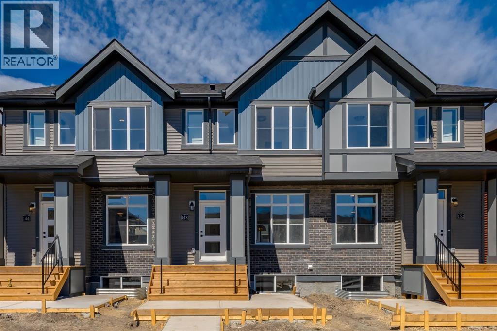 448 Sora Blvd SE, Calgary, AB T3S 0M1
