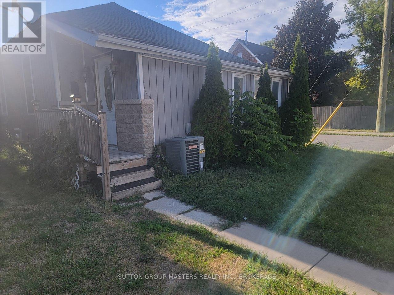 284 Patrick St, Kingston, ON K7K 3P9
