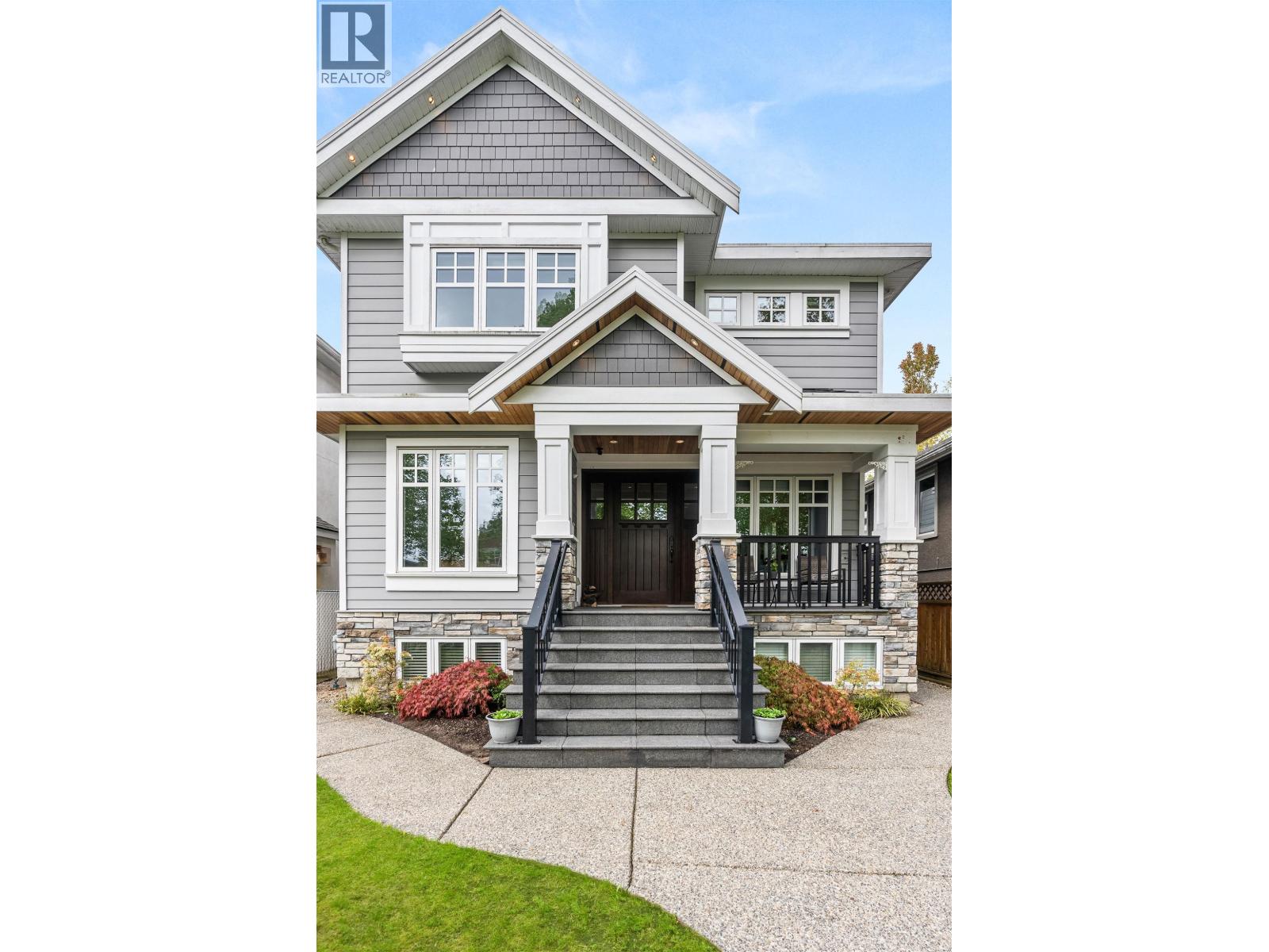 6229 St Catherines St, Vancouver, BC V5W 3G7