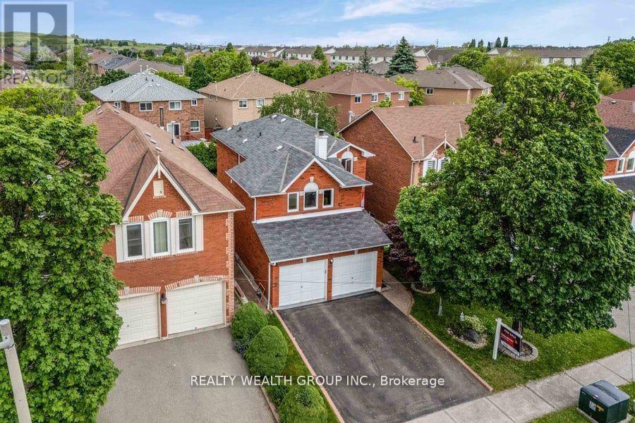 1077 Windsor Hill Blvd, Mississauga, ON L5V 1P4