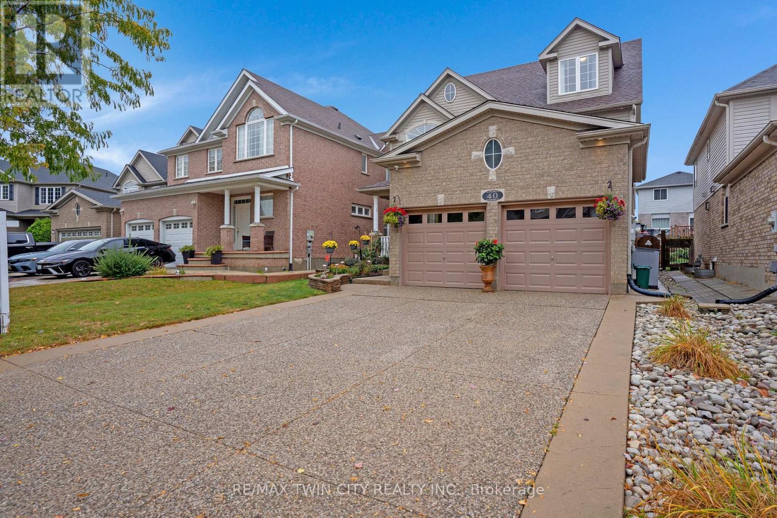 40 Lemonwood Pl, Cambridge, ON N3C 4P5