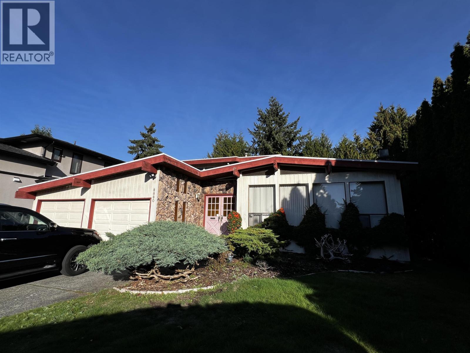 8880 Carmichael St, Richmond, BC V6Y 2W4