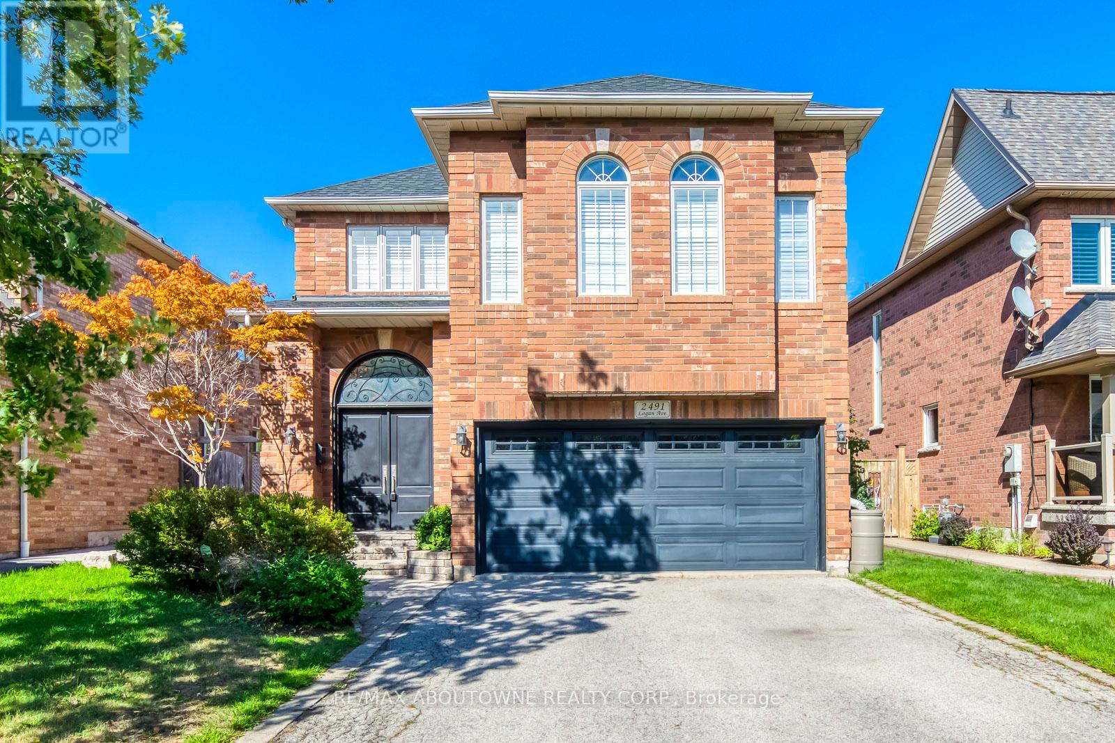 2491 Logan Ave, Oakville, ON L6H 6S1