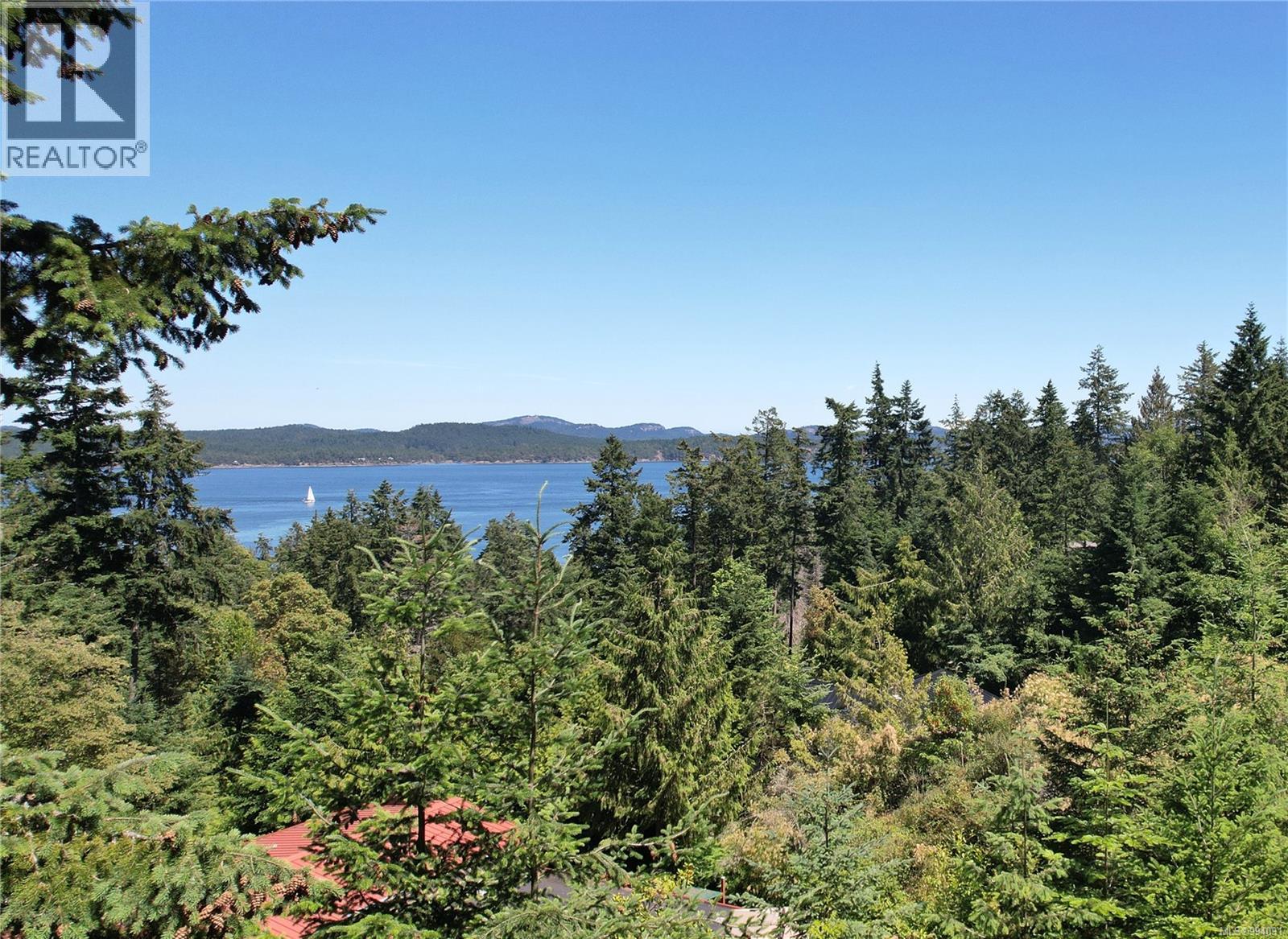 22 Beddis Rd, Salt Spring, BC V8K 2C8