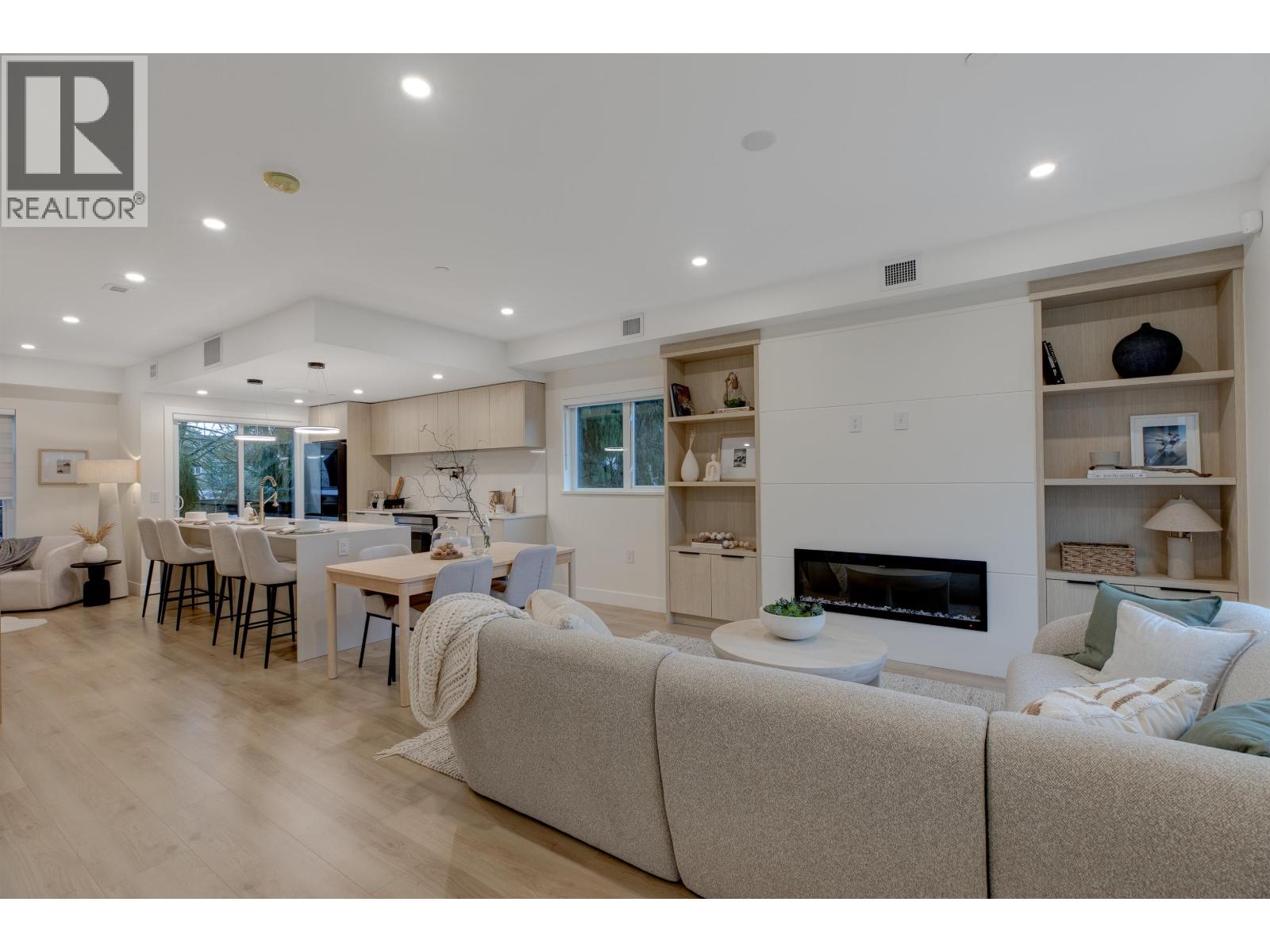 339 Keary Street Unit 2, New Westminster, BC V3L 3L2