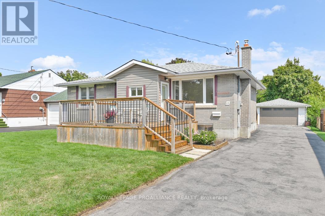 13 Lemoine St, Belleville, ON K8P 4G8