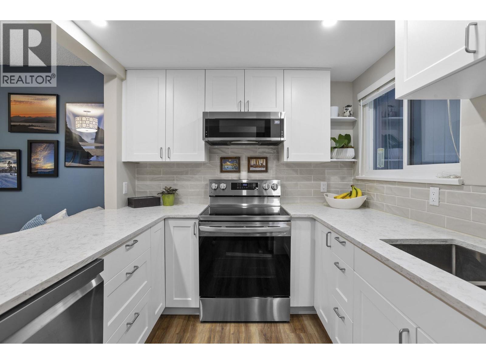 890 Cunningham Ln, Port Moody, BC V3H 3S4