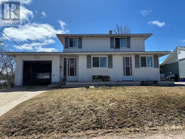 210 Parkdale Rd, Dryden, ON P8N 1S7