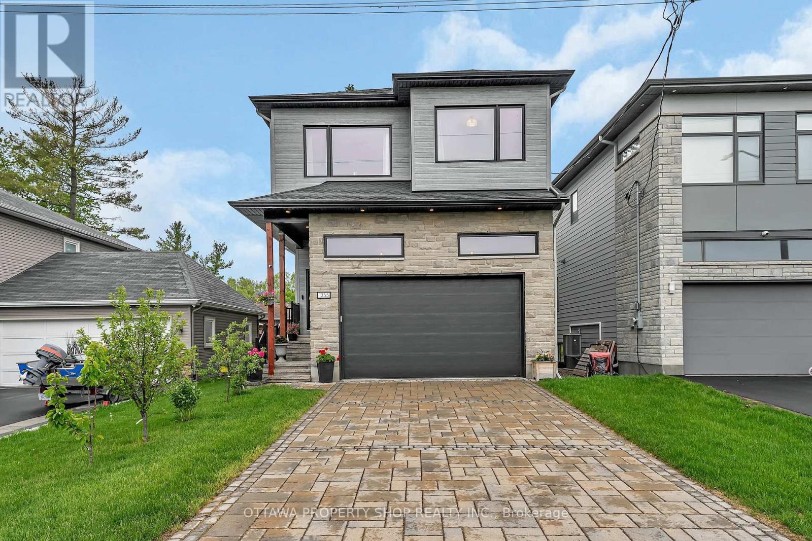 1355 Mory St, Ottawa, ON K1T 1C8