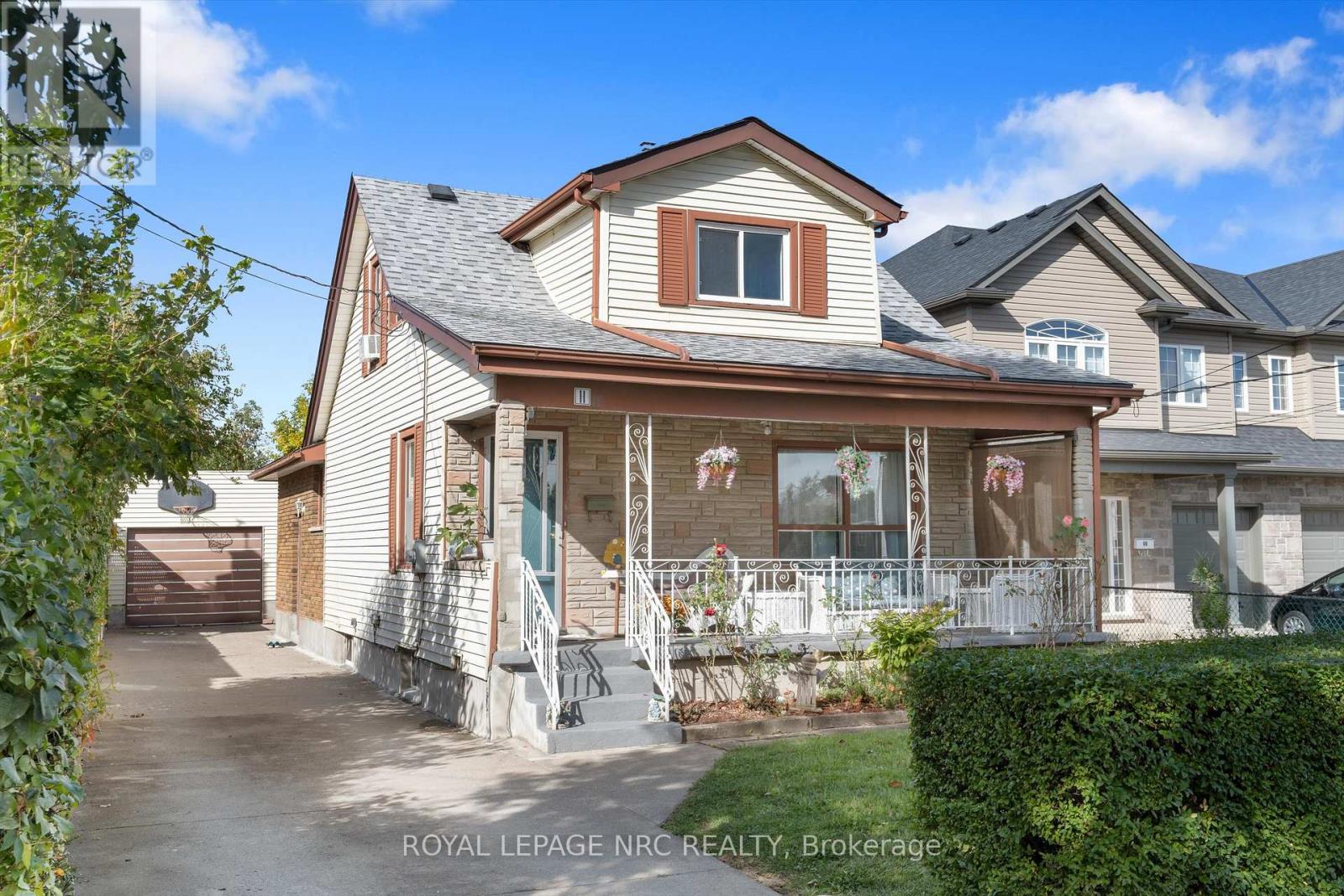 11 Cleveland St, Thorold, ON L2V 3K3