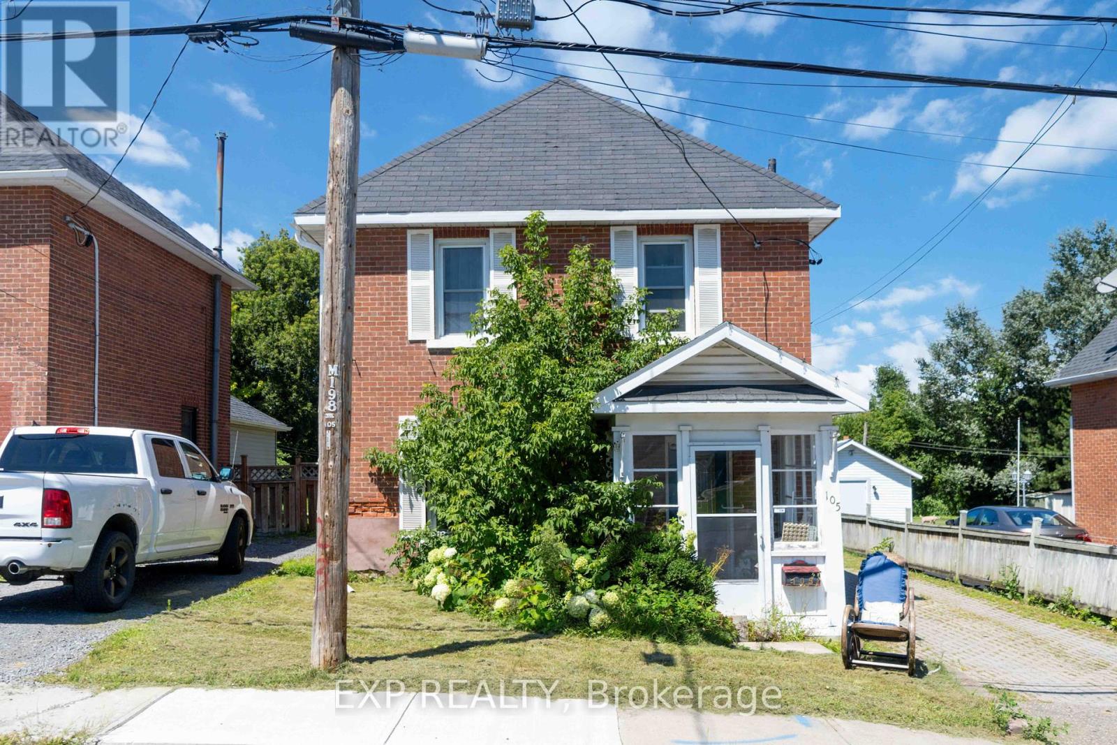 105 Division St N, McNab/Braeside, ON K7S 3B9