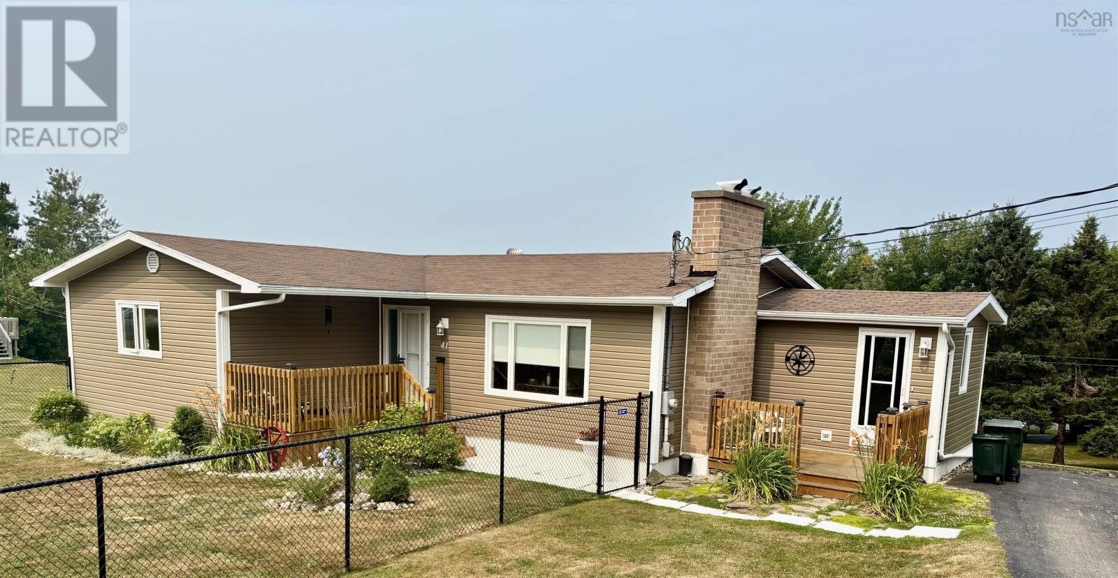 41 Helens Ave, Georges River, NS B1Y 3G5