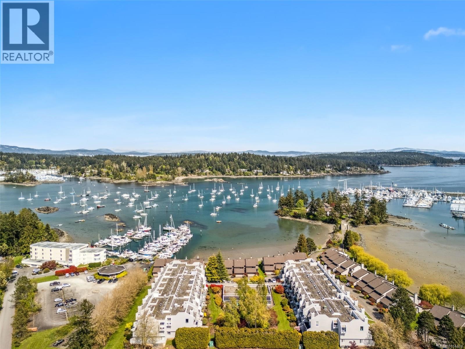 10461 Resthaven Dr Unit 305 Dr, Sidney, BC V8L 3H6