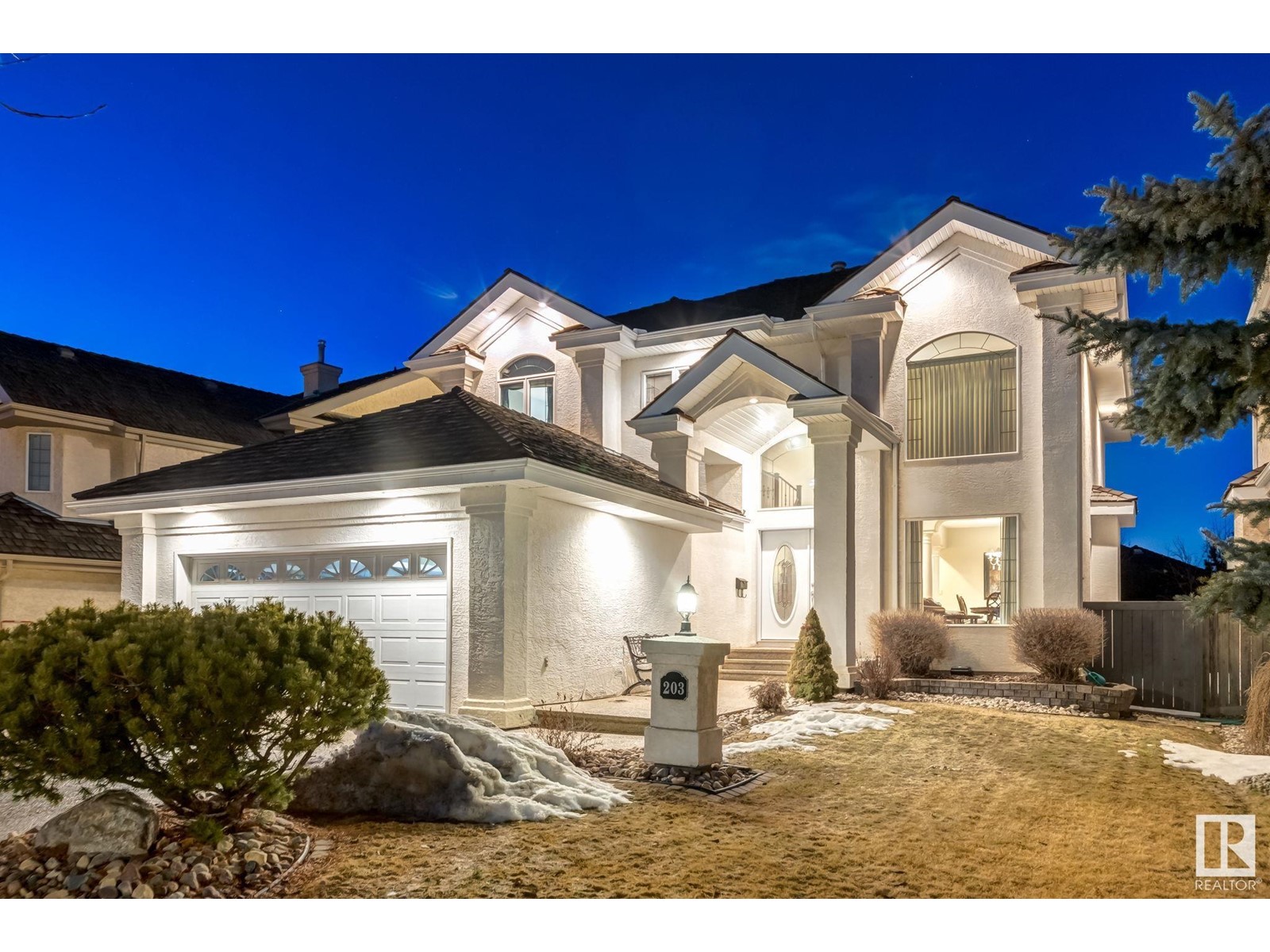 203 Darlington Cr NW, Edmonton, AB T6M 2T2