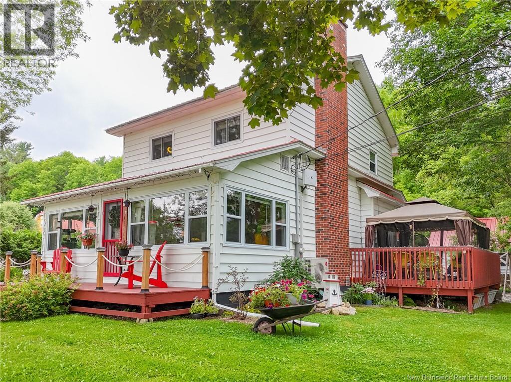 501 Otis Dr, Nackawic, NB E6G 1H5