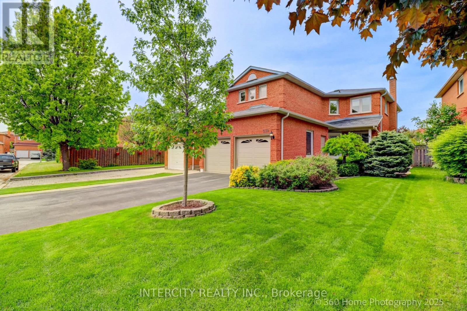 539 Langport Ct, Mississauga Hurontario, ON L5R 3M5