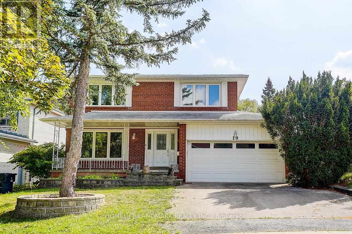 19 Stubbs Dr, Toronto St. Andrew-windfields, ON M2L 2R2