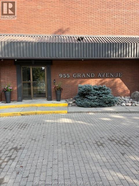 955 Grand Avenue Unit 204, Chatham, ON N7L 4Z6