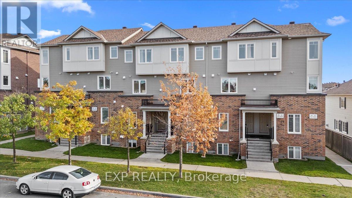 290 Espin Hts, Ottawa, ON K2J 0Y7