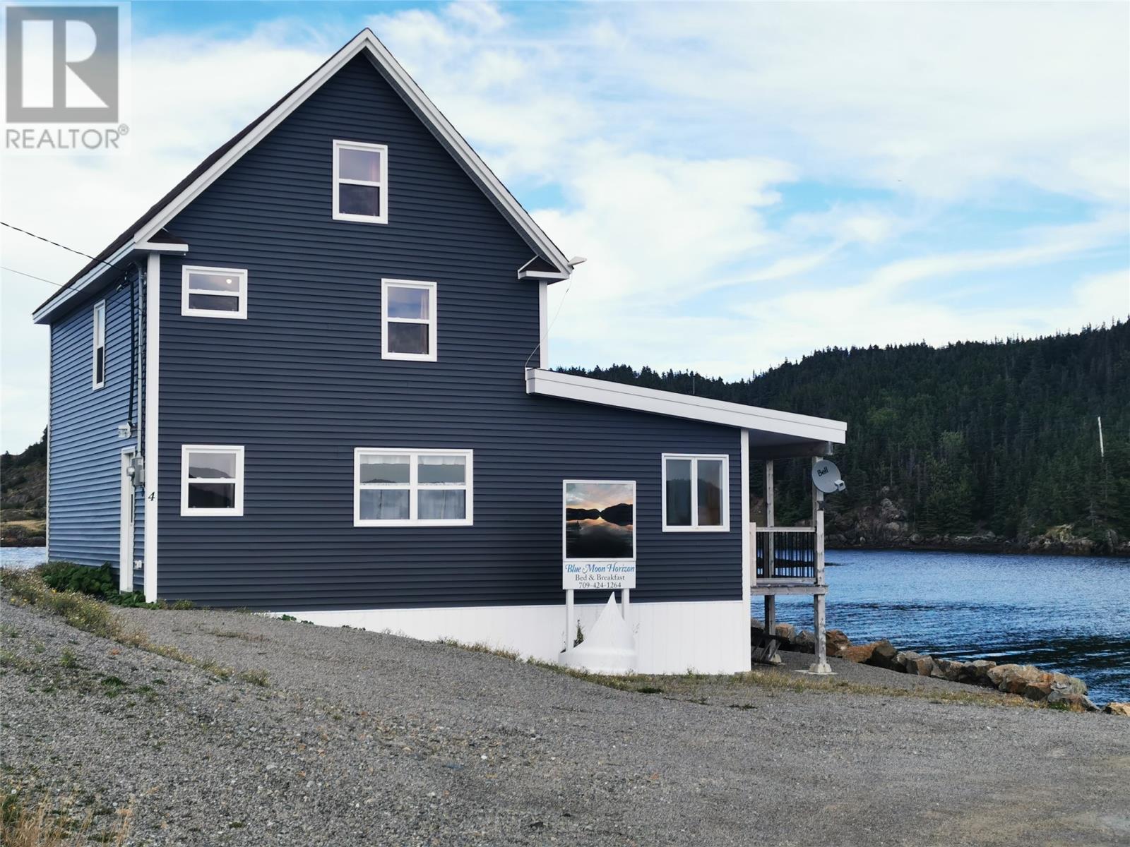 4 Main St, Herring Neck, NL A0G 2R0
