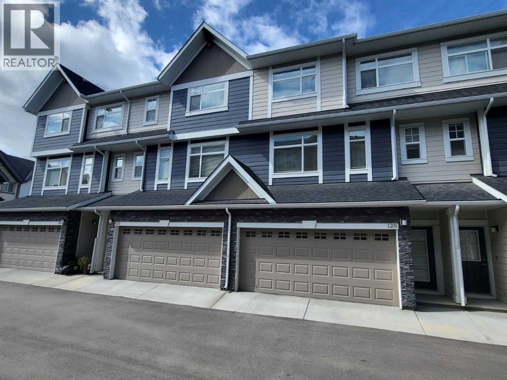 120 Wentworth Row SW, Calgary, AB T3H 1Y1