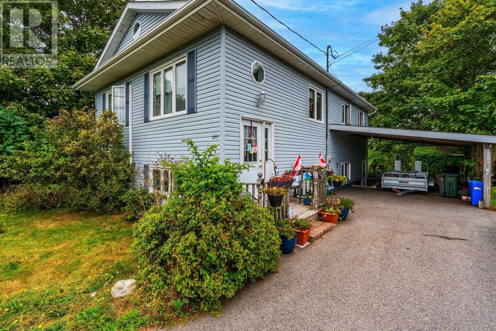 377 Pleasant St, Yarmouth, NS B5A 4H5