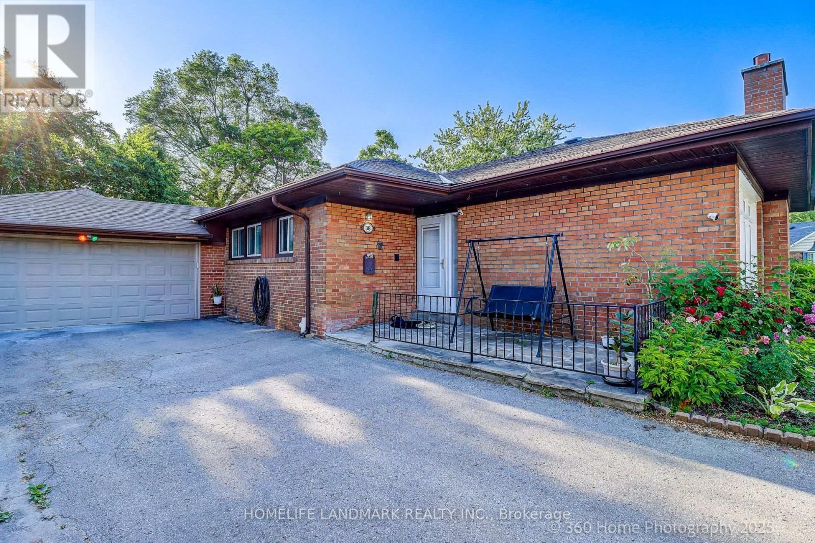38 Moorecroft Cres, Toronto, ON M1K 3V1