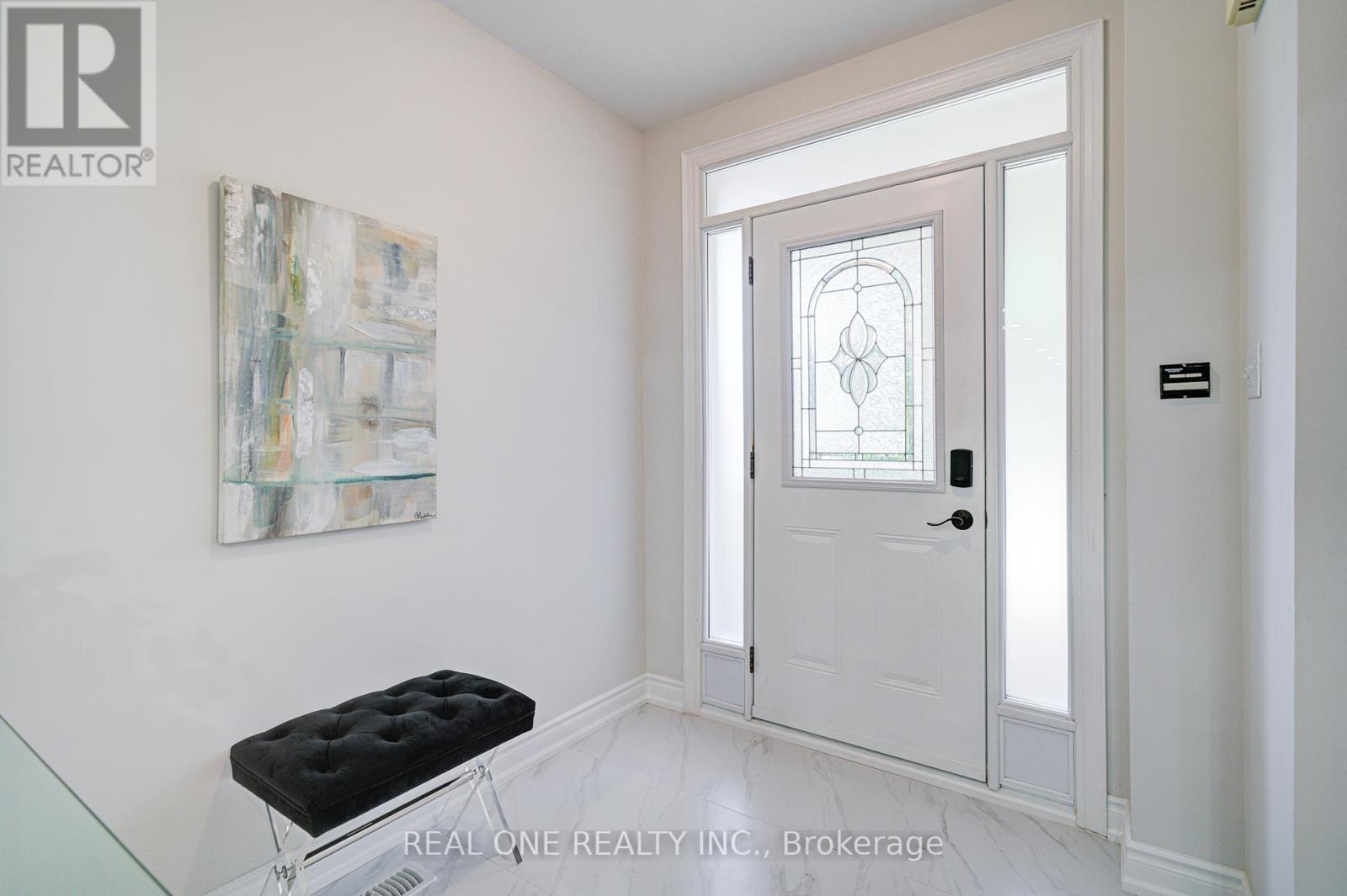 32 Frobisher St, Richmond Hill, ON L4B 4H7