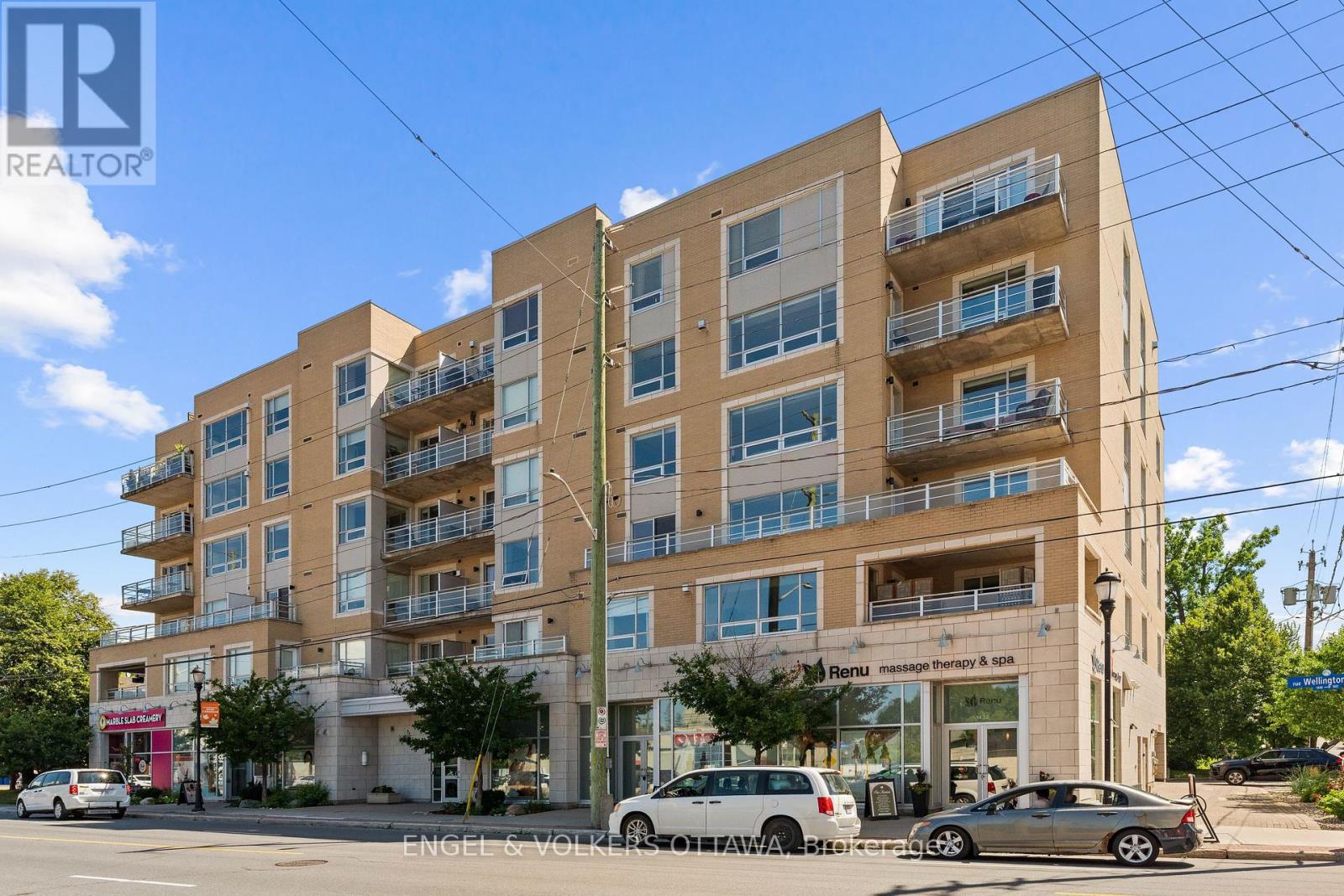 501 1422 Wellington St W, Ottawa, ON K1Y 0X7