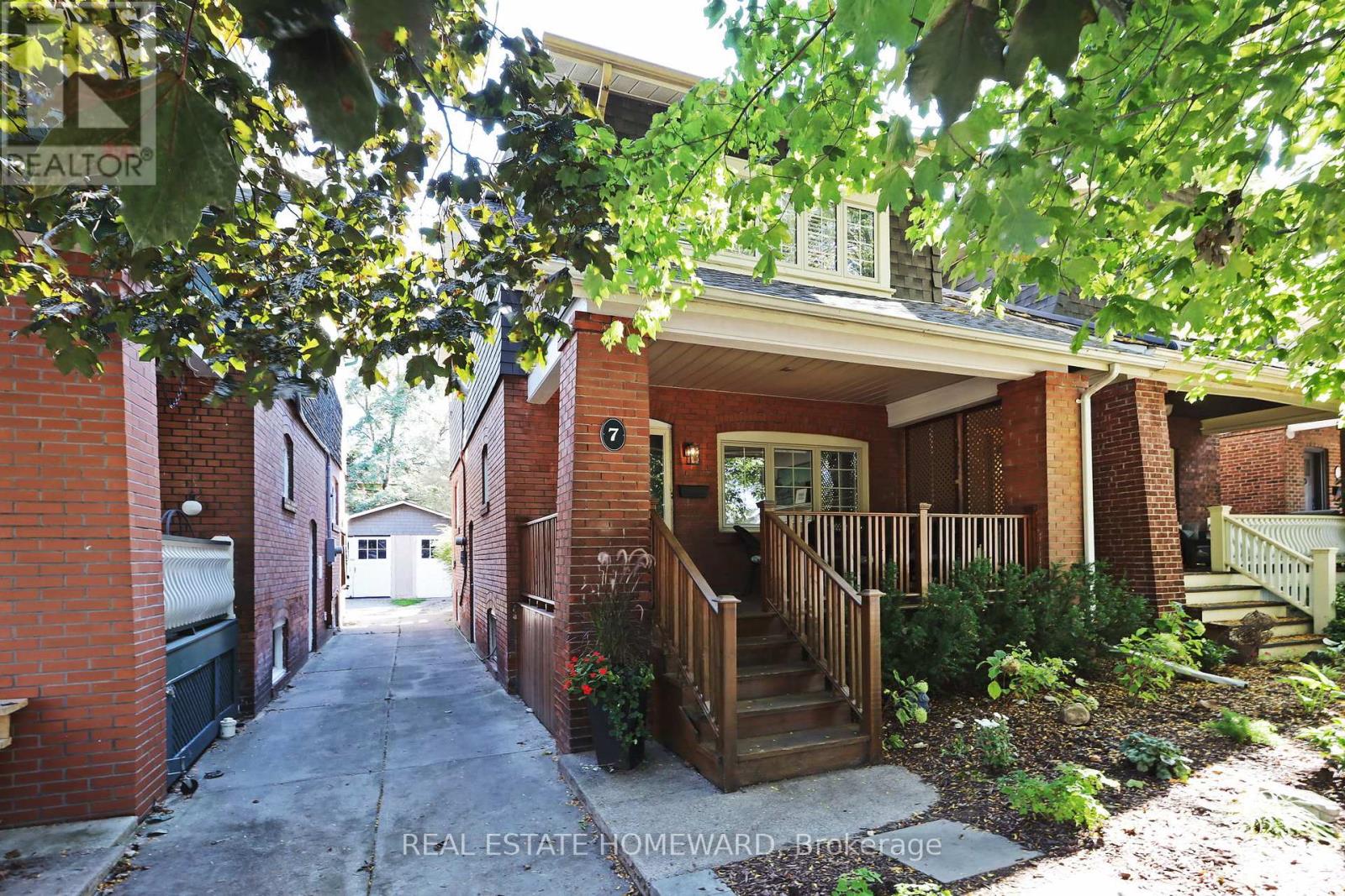 7 Bingham Ave, Toronto, ON M4E 3R1
