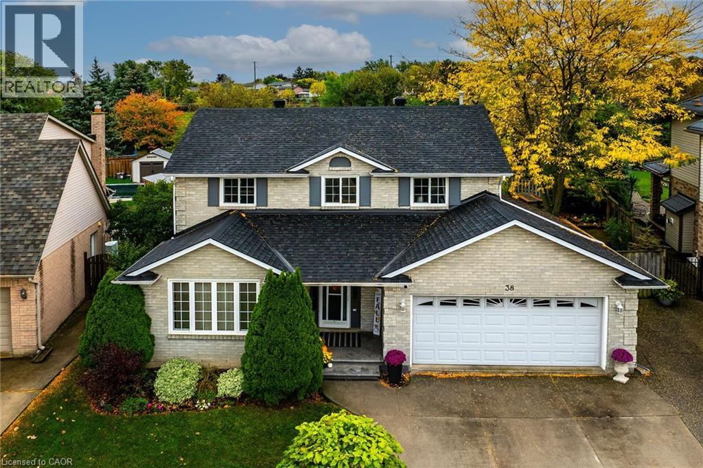 38 Allanbrook St, Stoney Creek, ON L8J 2E8