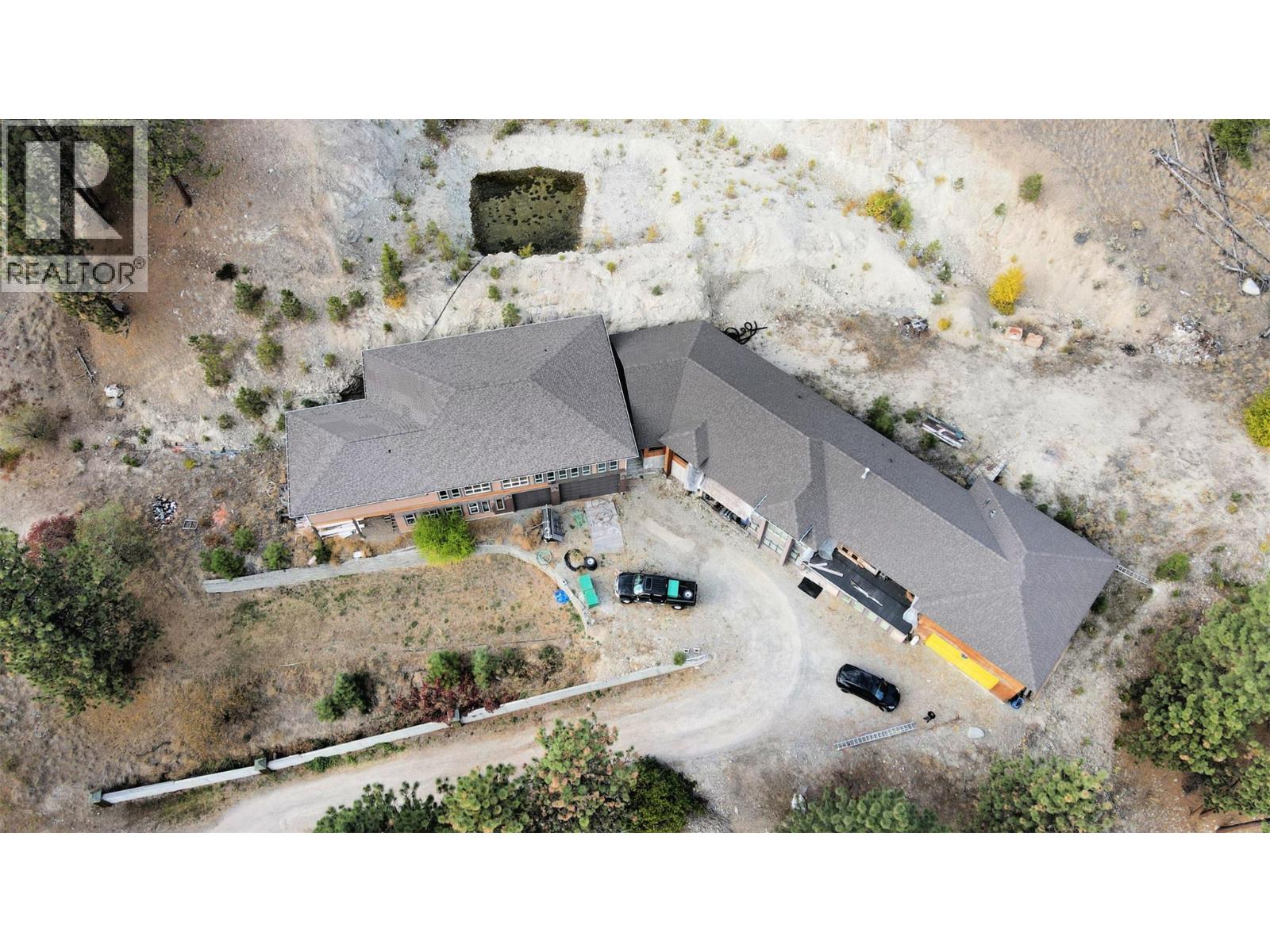 5621 Harrington Ct, Peachland, BC V0H 1X4