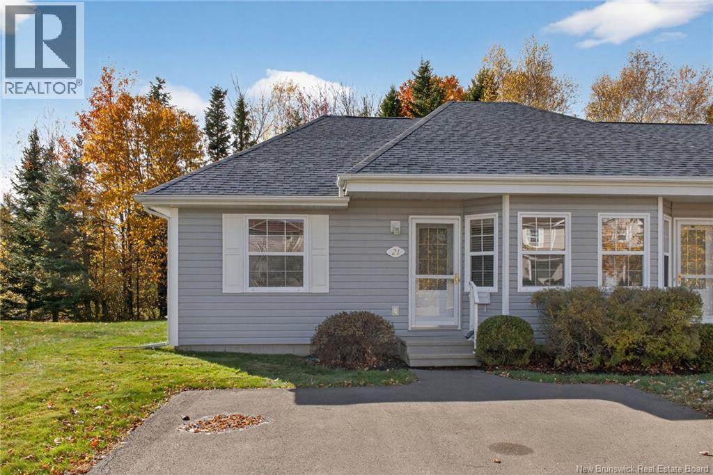 21 Firmin Cres, Dieppe, NB E1A 7T1