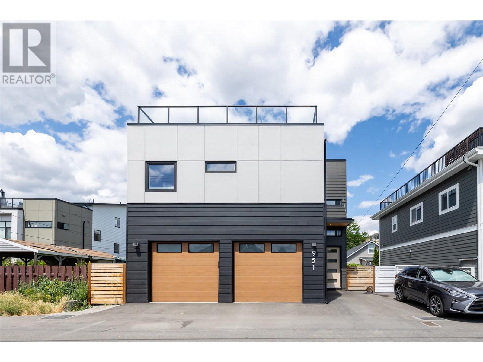 949 951 Coronation Ave, Kelowna, BC V1Y 7A6