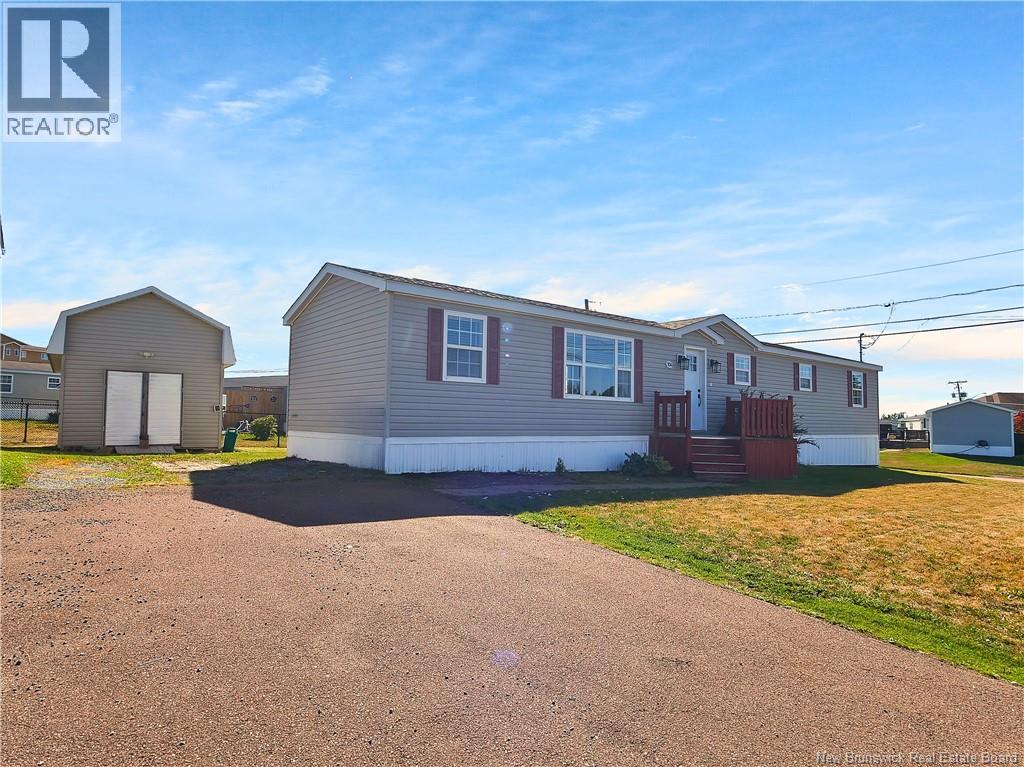104 Canaan St, Dieppe, NB E1A 7N1