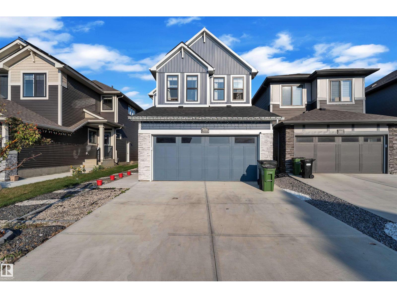 4339 Hawthorn Ld SW, Edmonton, AB T6X 3A1