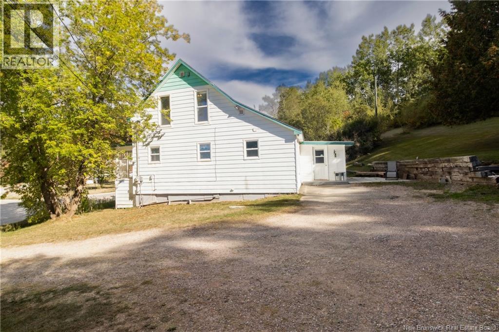 942 Waterford Rd, Waterford, NB E4E 5B9