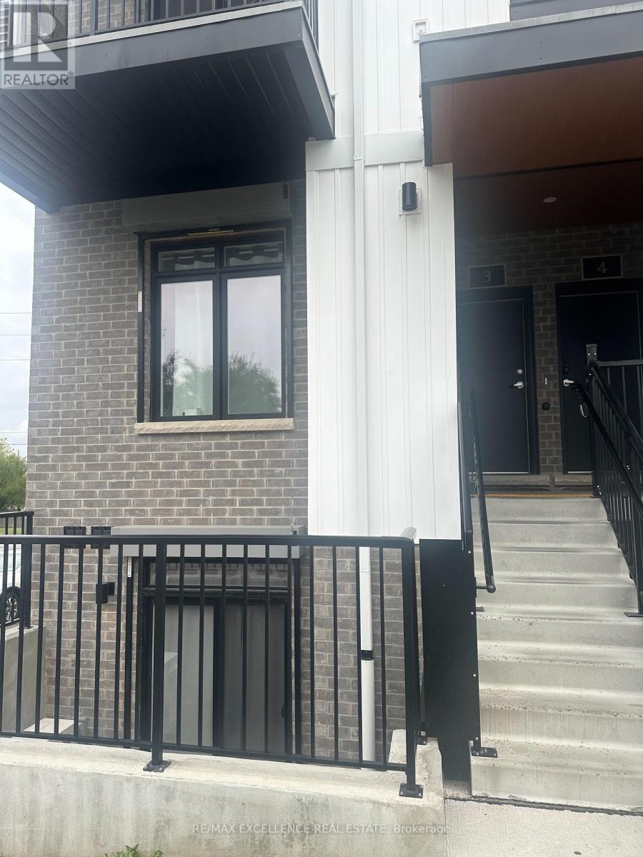 2 405 Myers Rd, Cambridge, ON N1P 0B6