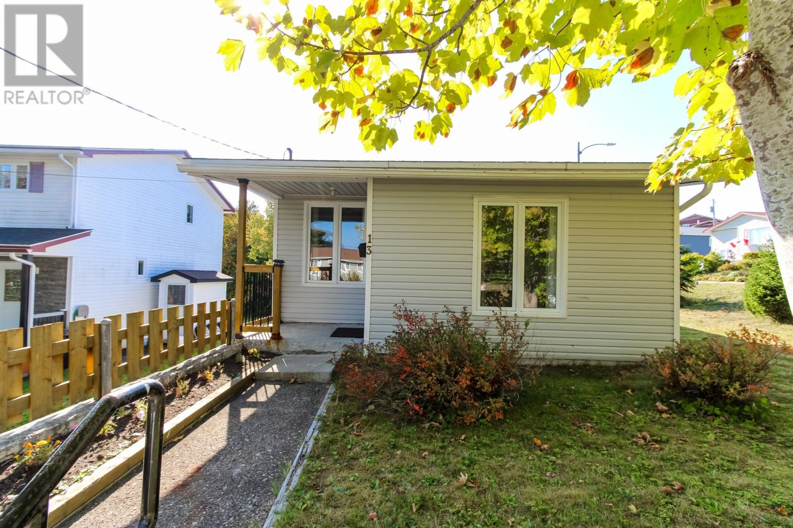 13 Murphys Ln, St. John's, NL A1E 3E3