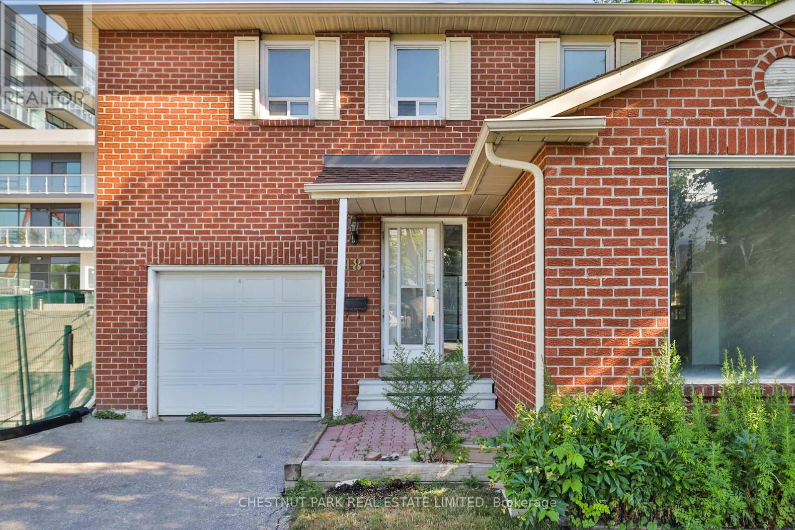18 Dervock Cres, Toronto, ON M2K 1A7