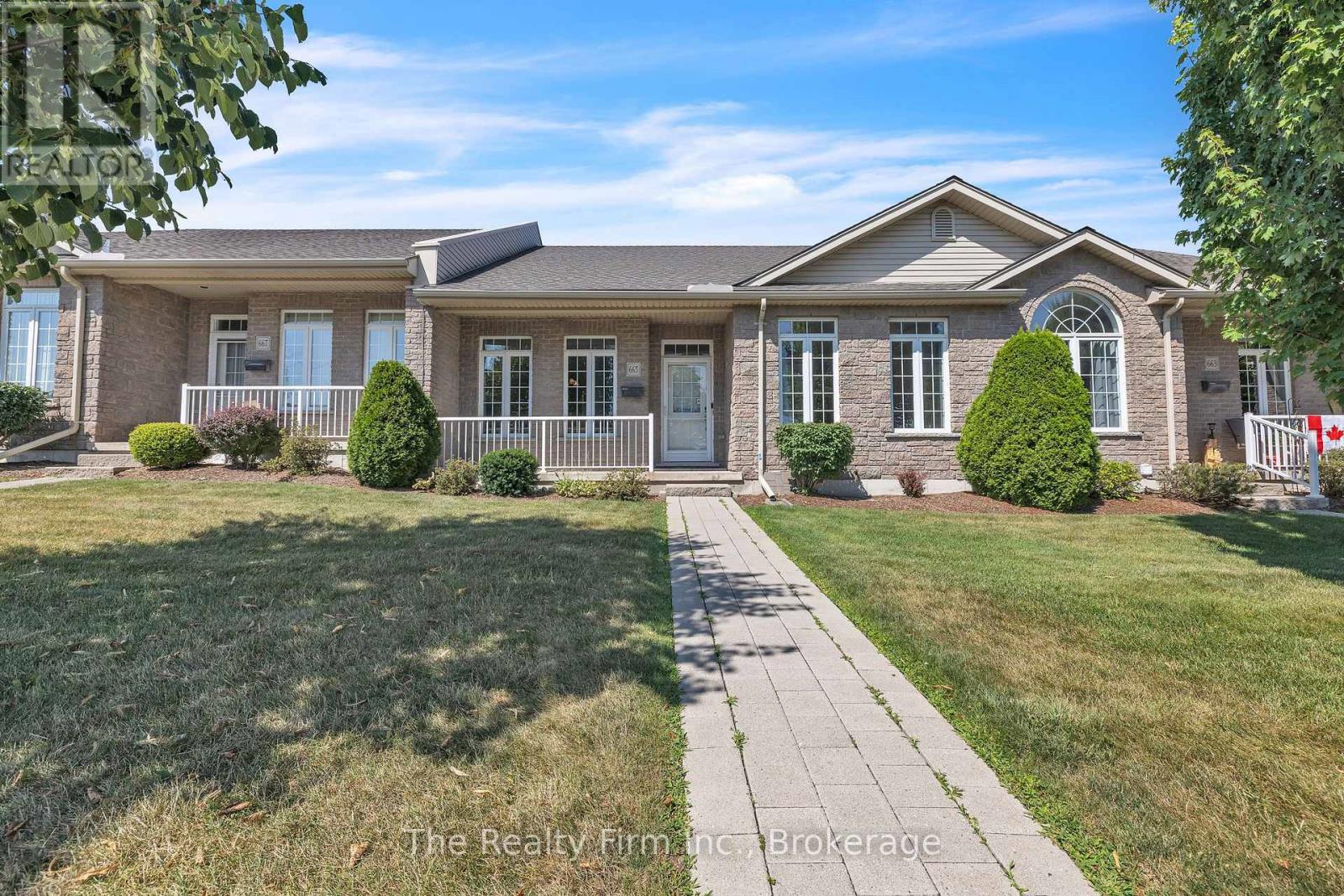 3 665 Southwood Way, Woodstock, ON N4S 9A6