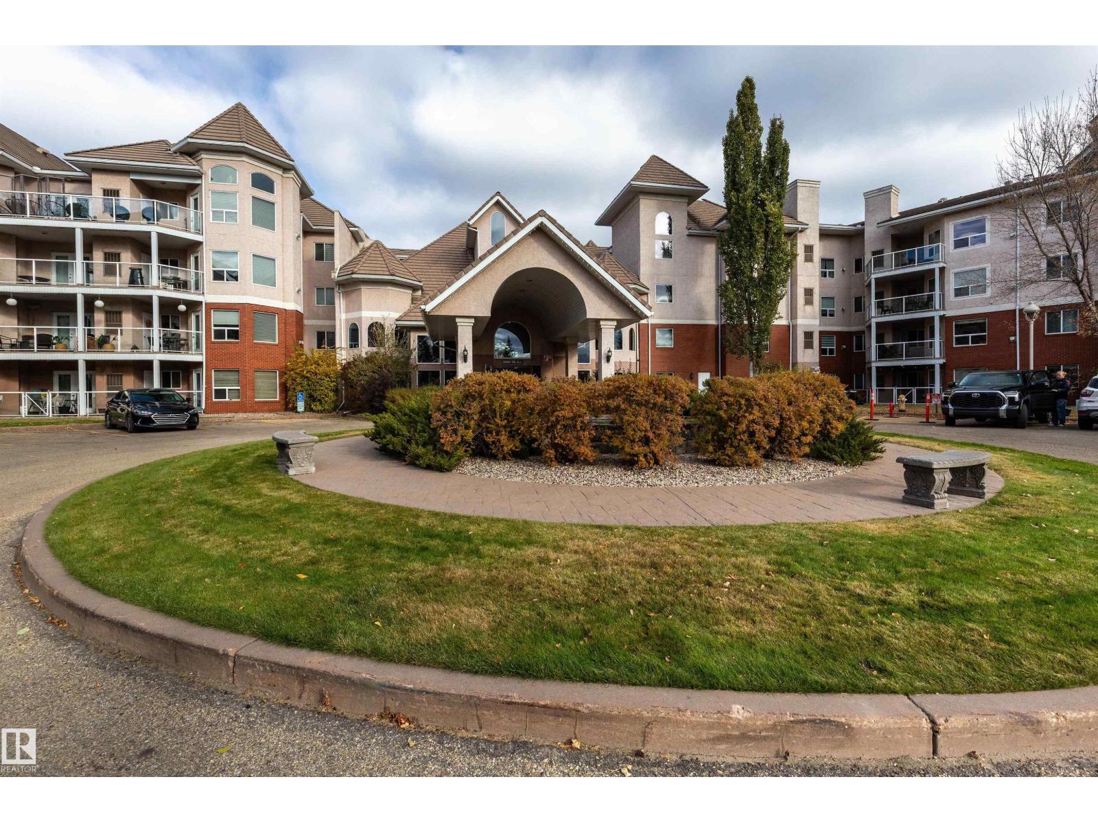 9008 99 Avenue Northwest #237, Edmonton, AB T5H 4M6