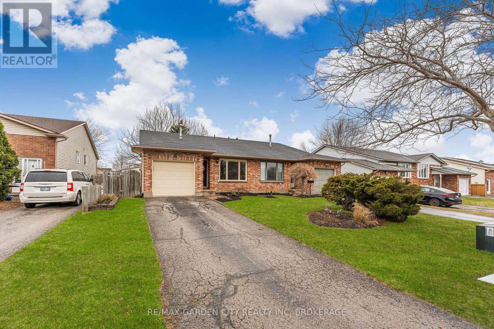 4534 Dufferin Ave, Lincoln Beamsville, ON L3J 0C5