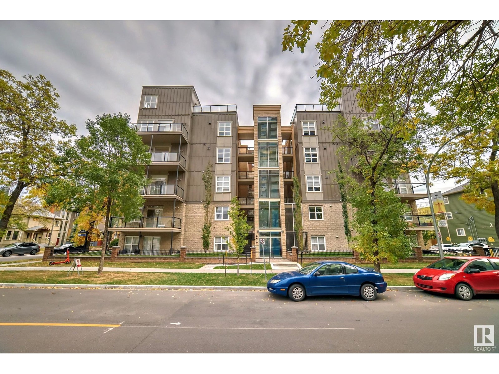 8619 111 Street Northwest #101, Edmonton, AB T6G 1H8