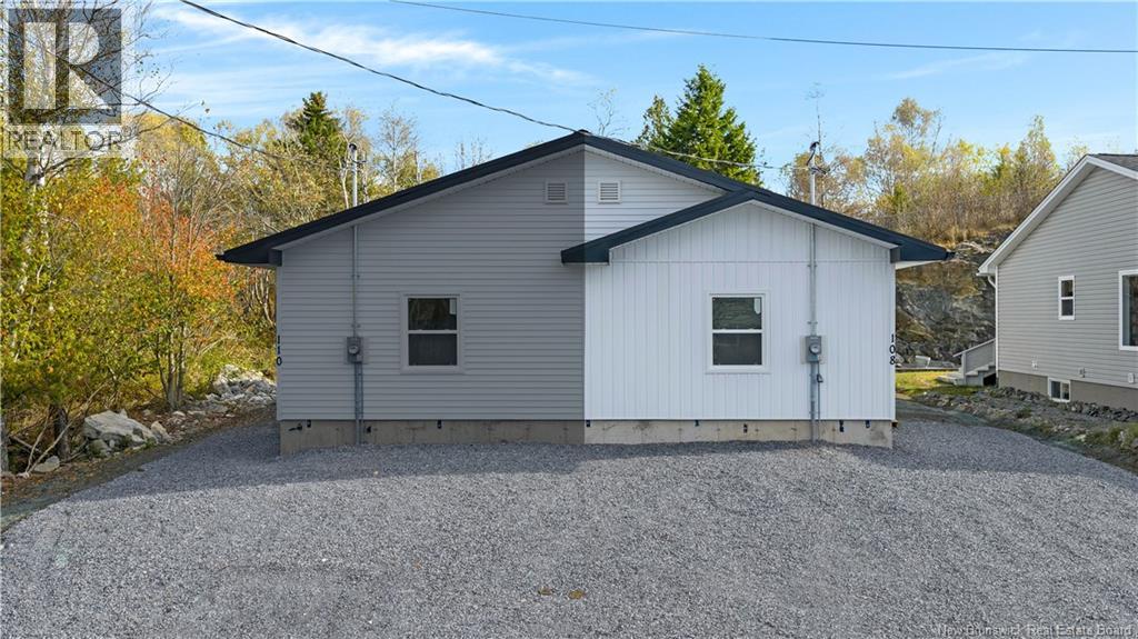 108 Thornbrough St, Saint John, NB E2K 3P6