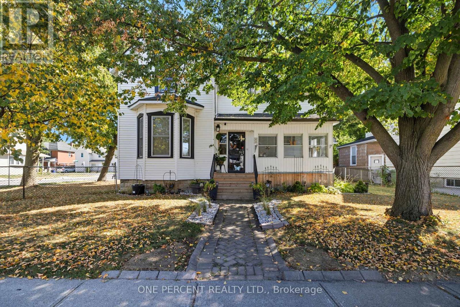43 Horton St, St. Thomas, ON N5P 2Y6