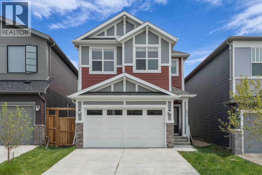 203 Lucas Close NW, Calgary, AB T3P 1Z4