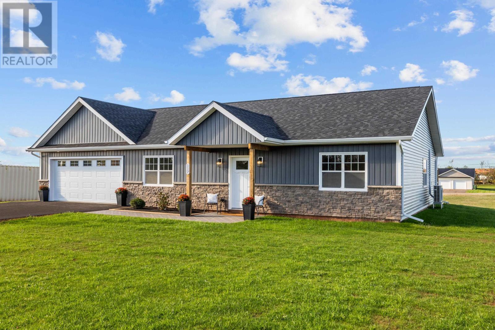 117 Waters Edge Ln, Cornwall, PE C0A 1H4